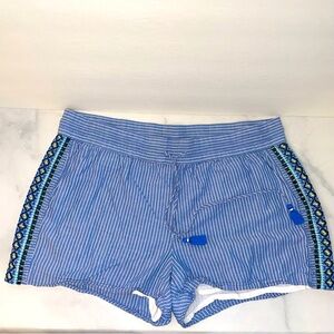 Vineyard Vines Women’s Blue and White Striped Embellished Tassel Shorts Large
